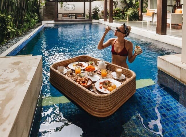 Floating Breakfast